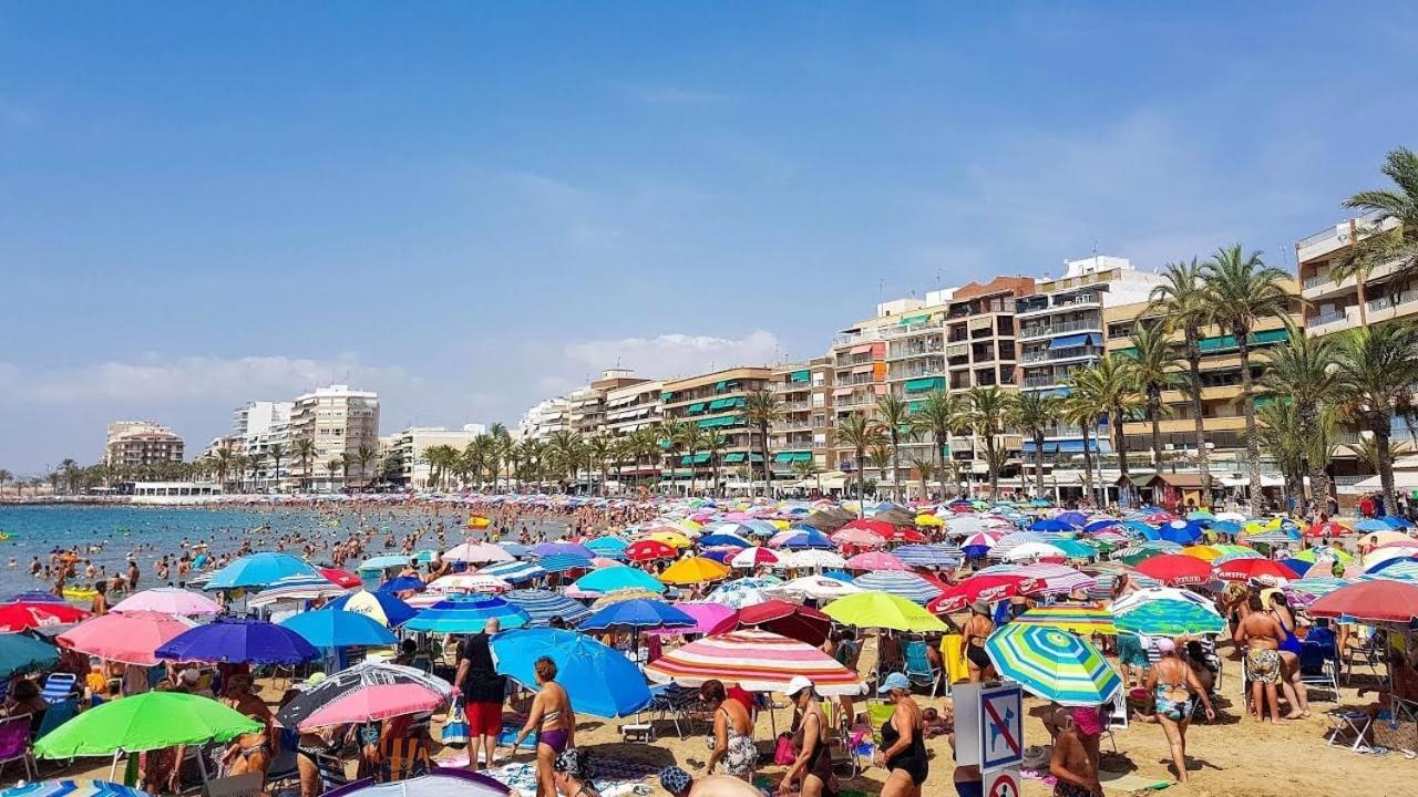 Apartamento Gregorio Torrevieja Esterno foto
